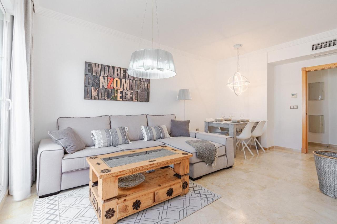 11 Modern Apt With Sea Views, Two Poolareas, Close To Parks & Beaches Manilva Lägenhet Exteriör bild