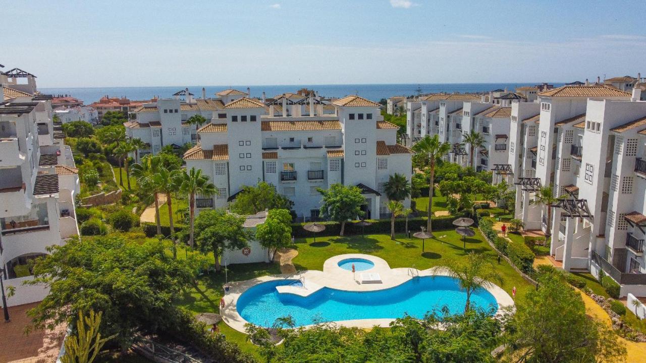 11 Modern Apt With Sea Views, Two Poolareas, Close To Parks & Beaches Manilva Lägenhet Exteriör bild