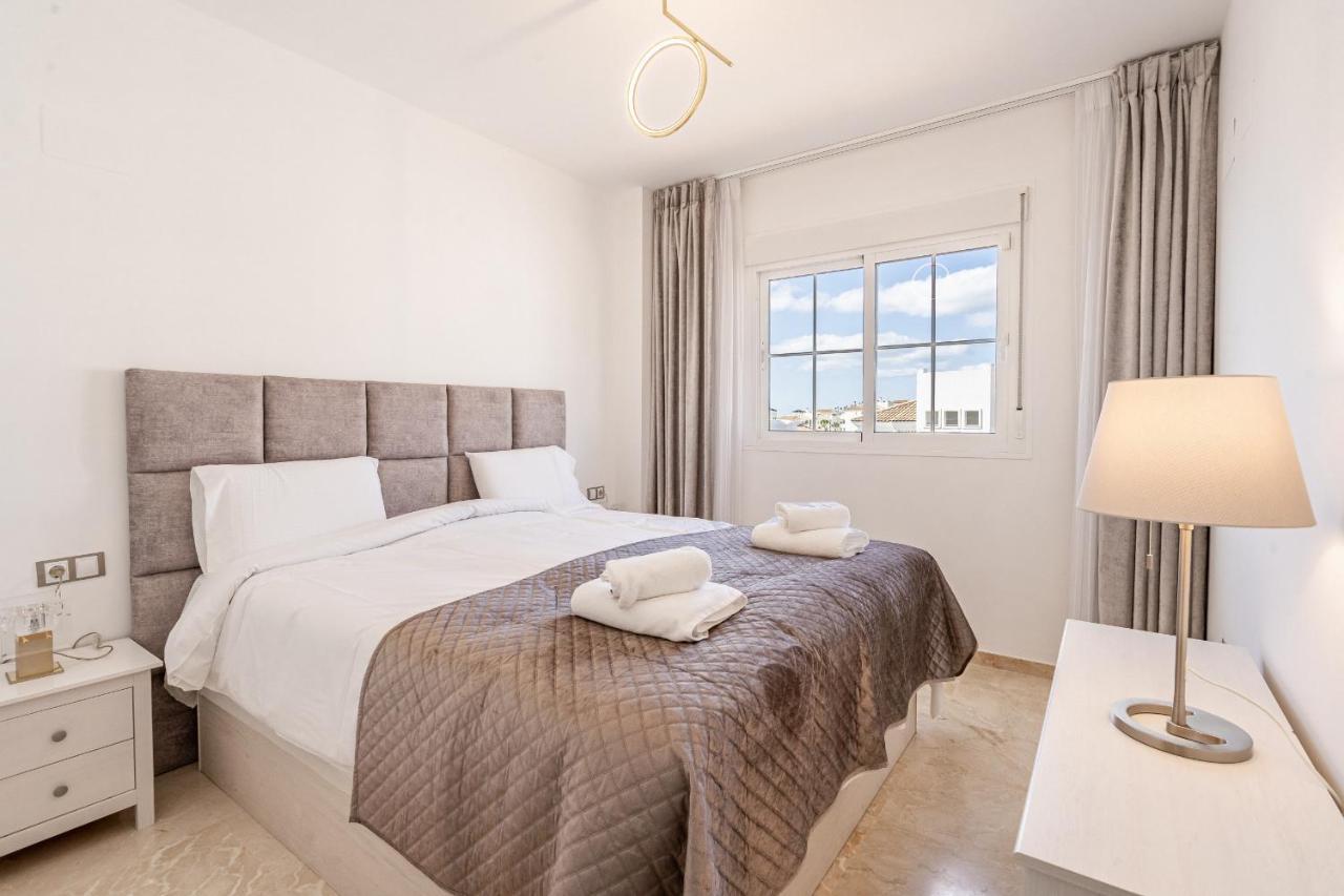 11 Modern Apt With Sea Views, Two Poolareas, Close To Parks & Beaches Manilva Lägenhet Exteriör bild