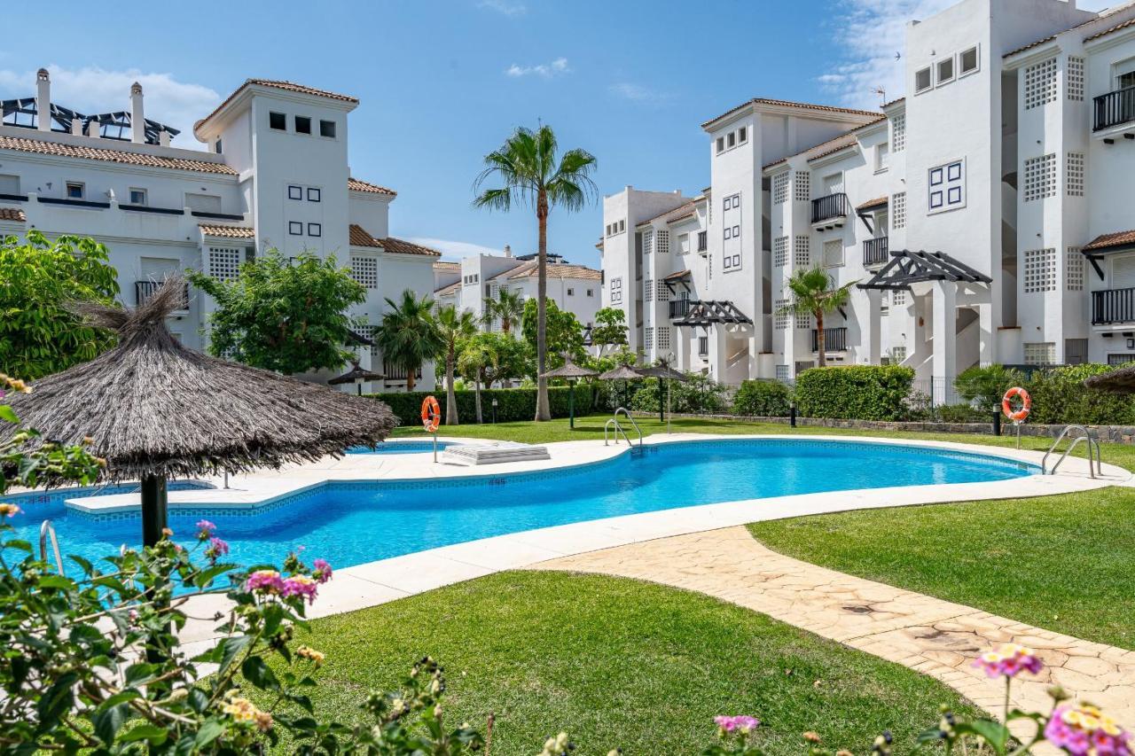11 Modern Apt With Sea Views, Two Poolareas, Close To Parks & Beaches Manilva Lägenhet Exteriör bild